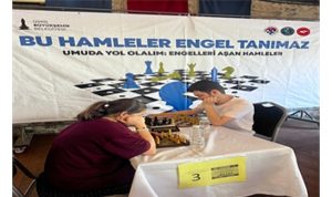Satranç turnuvasında hamleler engelleri aştı