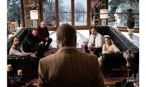 Sekizinci Aile: Disney+’tan Göz Dolduran Kadrosuyla Trajikomik Bir Aile Hikâyesi!