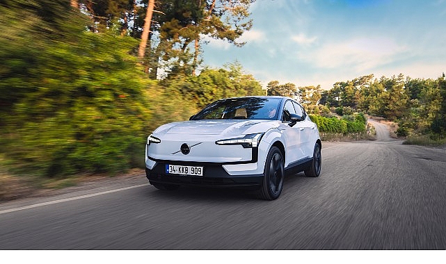 Volvo’nun En Kompakt ve Tamamen Elektrikli SUV’u EX30 Türkiye Yollarında