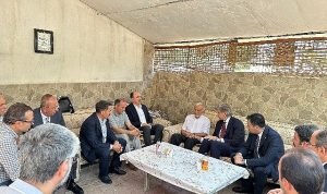 AK Parti Genel Başkan Yardımcısı Demir Şehit Muharrem Can’ın Ailesini Ziyaret Etti