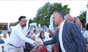 Başkan Büyükakın, kazanı açtı, ilk helvaları dağıttı