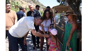 Başkan Tugay yangın bölgelerini yalnız bırakmıyor