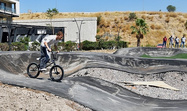 Bornova’da pedallar geleceğe dönecek
