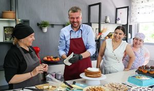 Buca Belediyesi’nden pastacılık kursuyla istihdama katkı