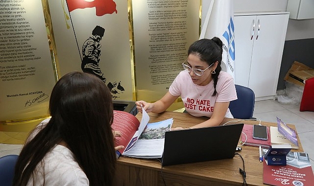 Edremit Belediyesi tercih döneminde adayların yanında