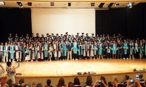 Ege Üniversitesi Mühendislik Fakültesi 40. Dönem Mezunlarını Gururla Uğurladı