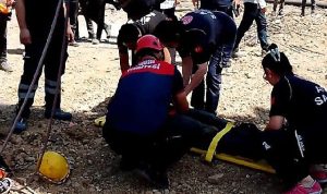 İzmir İtfaiyesi kuyuya düşen yurttaşı kurtardı