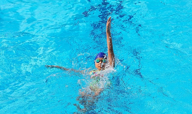 Narlıdere’de Yüzme Kursları Başladı