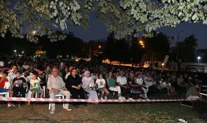 Osmangazi’de çocuklar açık hava sinemasında buluştu