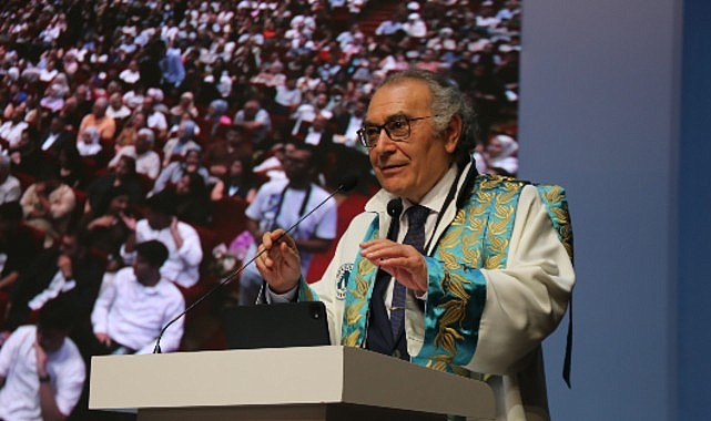 Üsküdar Üniversitesi, ilk hekimlerini gururla uğurladı!