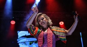 4. Uluslararası Antalya Yörük Türkmen Festivali’nde Funda Arar coşkusu