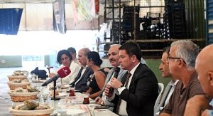 Başkan Erkan Aydın, Dikkaldırım’da vatandaşla buluştu