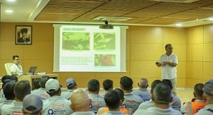 Büyükşehir’den ilaçlama personeline eğitim