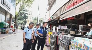 Engelli yolunu kapatanlara ceza yağdı