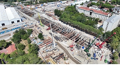 Metro tünelini açacak dev köstebekler geldi!