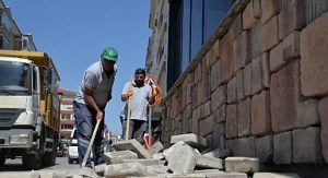 Sokak ve Caddelerde Bakım Onarım Çalışmaları Sürüyor