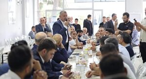 Büyükakın, Çayırova’da dernekleri ziyaret etti