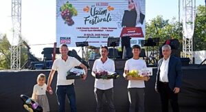 En kaliteli üzümler Osmangazi’de yarıştı