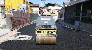 Kaliteli ulaşım için Osmangazi’nin yollarında çalışma var