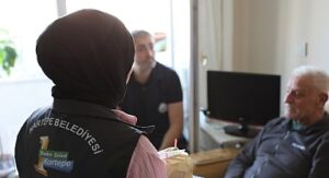 Kartepe Belediyesi’nden Anlamlı Doğum Günü Sürprizi