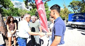 Kemer’de sahil temizliği yapıldı