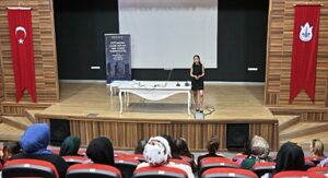 ‘Mutlu Çocuklar’ın anneleri seminere katıldı