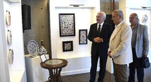 Osmangazi’de “Emeklilikten Bugüne Çini Sergisi” açıldı