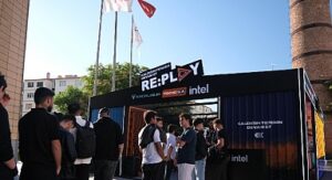 RE:PLAY oyun turnuvası tüm hızıyla devam ediyor