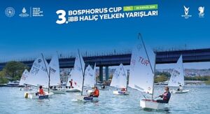 Yelkenliler Haliç’te Suya İniyor