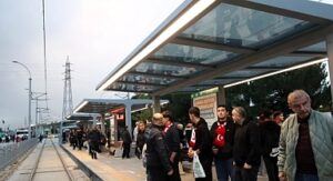 Milliler sahada, Büyükşehir organizasyonda galip