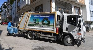 Osmangazi’de Ambalaj Atıkları Kapı Kapı Toplanıyor