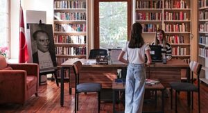 Buca’daki tarihi köşk çocuklar için bilgi yuvası oldu