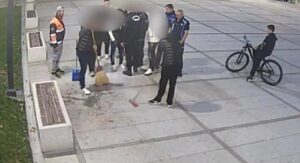 Çekirdek Keyfi Pahalıya Patladı: Hem Temizlediler Hem De Ceza Yediler