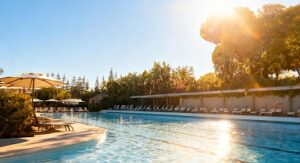 Ela Excellence Resort Belek’te Yaz Hiç Bitmiyor: Sarı Yazın Enerjisi Akdeniz’de Devam Ediyor