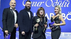 MESAM ödül töreni ünlüleri buluşturdu