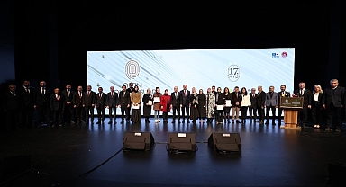 Vali Akın ile Başkan Altay 17. Altın Dokunuşlar Festivali’ni ve Gazze Kermesi’ni Açtı