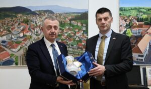 Başkan Büyükakın da soydaşlarla iftar açtı
