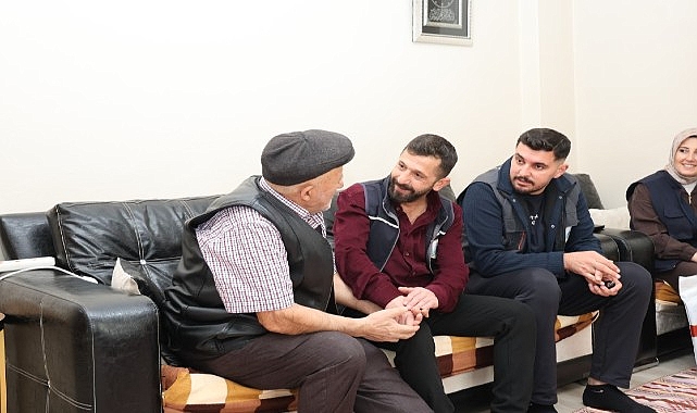 Kartepe’de Alo Evlat Sağlık Kulübü Yaşlıları Unutmadı