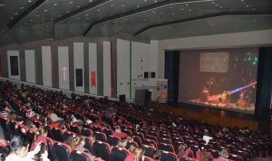1. Lefkoşa Çocuk Tiyatrosu Şenliği “Sesler Ülkesi” Oyunuyla Başladı