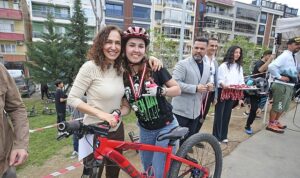 Karşıyaka’da heyecan dolu pump track yarışı!