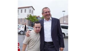 Sevgiyle atılan her adım, paylaşıldıkça çoğalan en değerli mutluluklara dönüşüyor